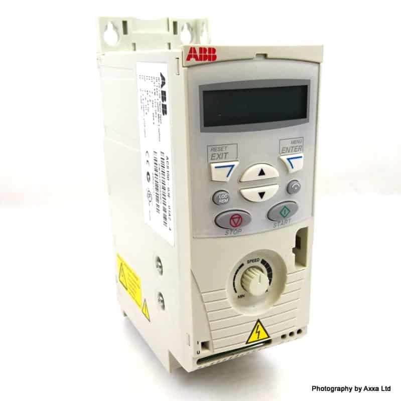 [Imagem INVERSOR DE FREQUÊNCIA TRIFÁSICO 0,5 0,37 ACS150 380480VCA 1,2 ACS15003E01A24 68581737 ABB]