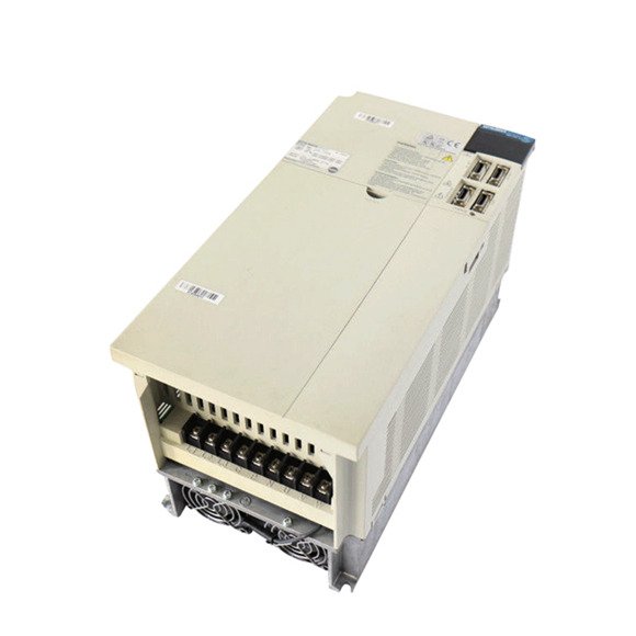 [Imagem INVERSOR DE FREQUÊNCIA 7KW ENTRADA 28,9A 3PH+1PH200/230V 50/60HZ SAÍDA 37A 170V 0/360HZ MITSUBISHI]
