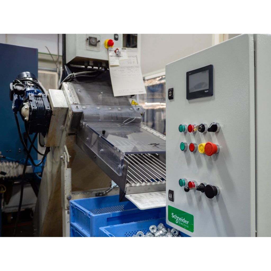 [Imagem EASY HARMONY XB2 KEY SELECTOR SWITCH METAL BLACK Ø22 KEY 455 3 POSITIONS STAY PUT MIDDLE PULL OUT 2 NO XB2BG33C SCHNEIDER]