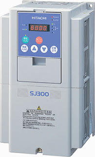 [Imagem INVERSOR DE FREQUÊNCIA TRIFÁSICO 55KW 110A 380/480V 50/60HZ HITACHI]