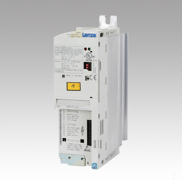 [Imagem INVERSOR DE FREQUÊNCIA 0,75KW 3,6A 320/550VCA 450/776VCC 45/65HZ IP20 8200 VECTOR LENZE]