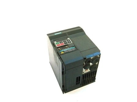 [Imagem INVERSOR DE FREQUÊNCIA TRIFÁSICO 2,2KW 8,8A 380/500V 50/60HZ MICROMASTER 6SE32158DB40 SIEMENS]