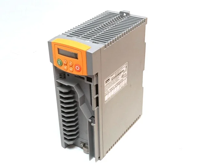 [Imagem INVERSOR  DE FREQUÊNCIA 2.2KW 9.4A 380/460V 50/60HZ 650V022400000DISPUKRSOO PARKER]