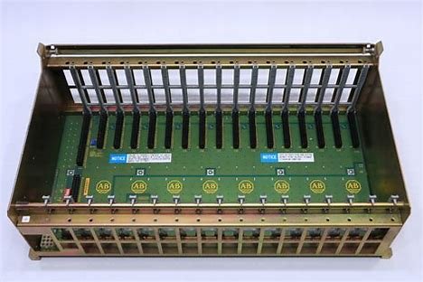 [Imagem 16 SLOTS UNIVERSAL INPUT/OUTPUT CHASSIS 1771A4B ROCKWELL ALLEN BRADLEY]