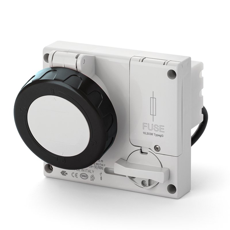 [Imagem do produto TOMADA INTERTRAVAMENTO COM FUSÍVEL .3P+N 16A 5H IP67 406.16877 SCAME]