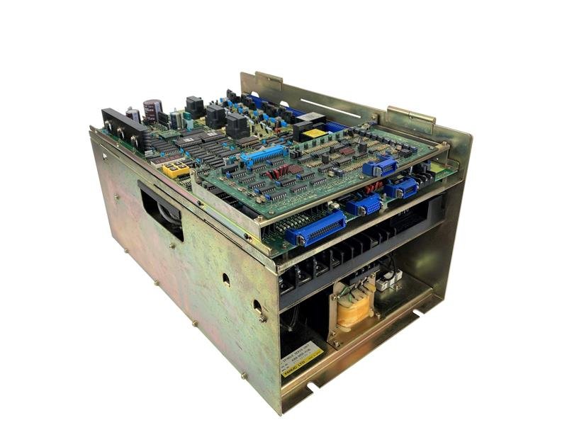 [Imagem SERVO DRIVE TRIFÁSICO 8,1A 400/480V 50/60HZ BM4422ST00130003 BAUMULLER]