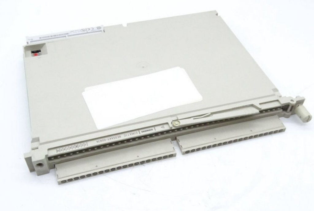 [Imagem do produto MÓDULO SAÍDA DIGITAL 32S 24VCC 0.5A SIMATIC S5 6ES54514UA14 SIEMENS]