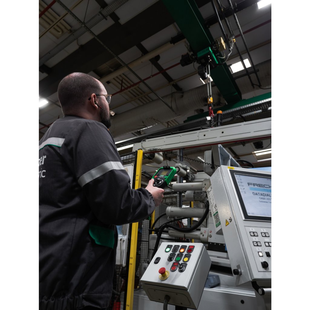 [Imagem ESTAÇÃO BASE EXLHOIST PADRÃO 18 SAÍDAS A RELÉ CONEXÃO POR PRENSA CABO 24...240VCA/CC ZARB18W SCHNEIDER]