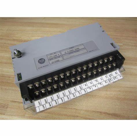 [Imagem MÓDULO BLOCO I/O 24VCC 16 PONTOS 179116B0 ROCKWELL ALLEN BRADLEY]