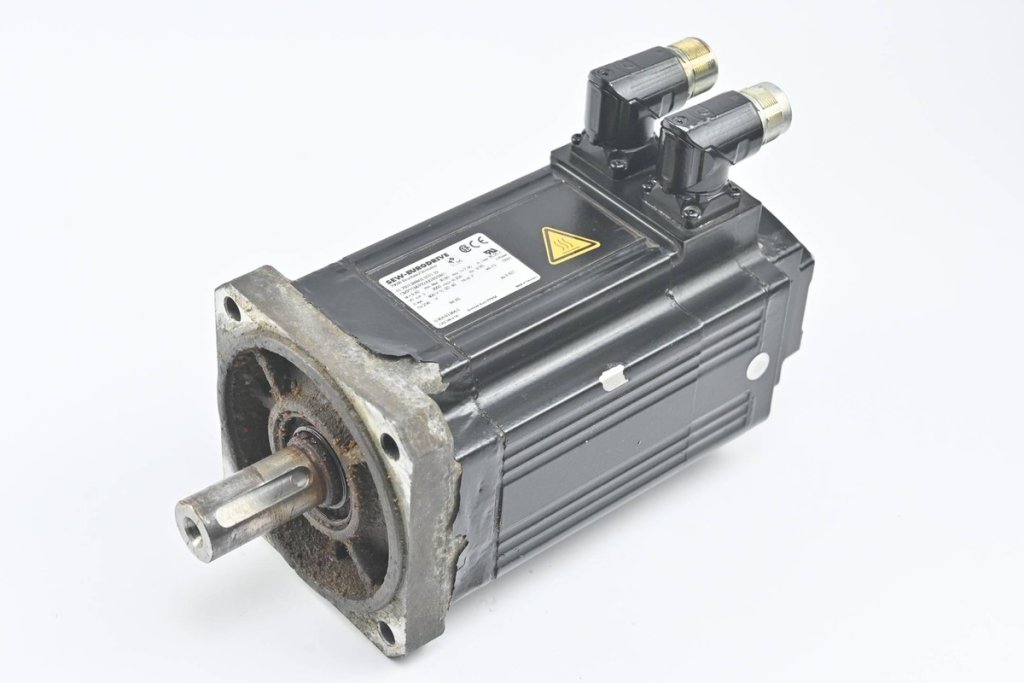 [Imagem SERVOMOTOR 7,5NM 3000RPM IMB5 IP65 CMP71MPKAK0HKK SEW EURODRIVE]