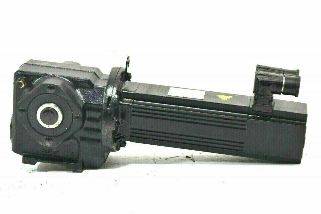 [Imagem MOTOREDUTOR 2,9NM 3000RPM 2,15/12,9A 400V 150HZ IP65 SA37TCMP63SKYRH1MKK SEW EURODRIVE]