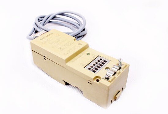 [Imagem do produto TERMINAL PROFIBUS SIMATIC NET RS485 COM CABO 1.5MT SINEC L2 6GK15000AA00 SIEMENS]