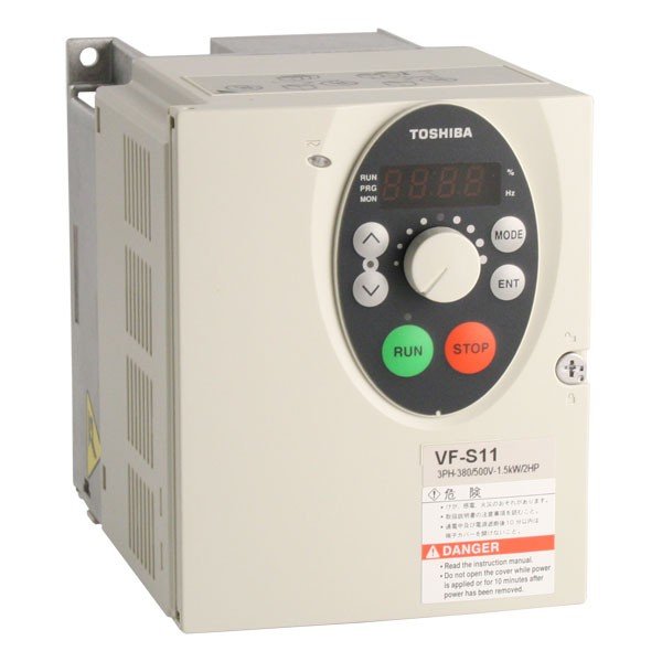 INVERSOR DE FREQUÊNCIA TRIFÁSICO 4,0KW 5HP 380/500V VFS114037PLWP TOSHIBA