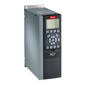 [Imagem INVERSOR DE FREQUÊNCIA TRIFÁSICO 0,75KW 2,4A 380/500V 50/60HZ FC302PK75T5E20H1XXX 131B0028 DANFOSS]
