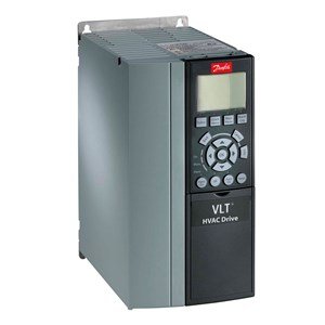 [Imagem INVERSOR DE FREQUÊNCIA TRIFÁSICO 5,5KW 13A 380/500V 50/60HZ FC302P5K5T5E20H1BXX DANFOSS]